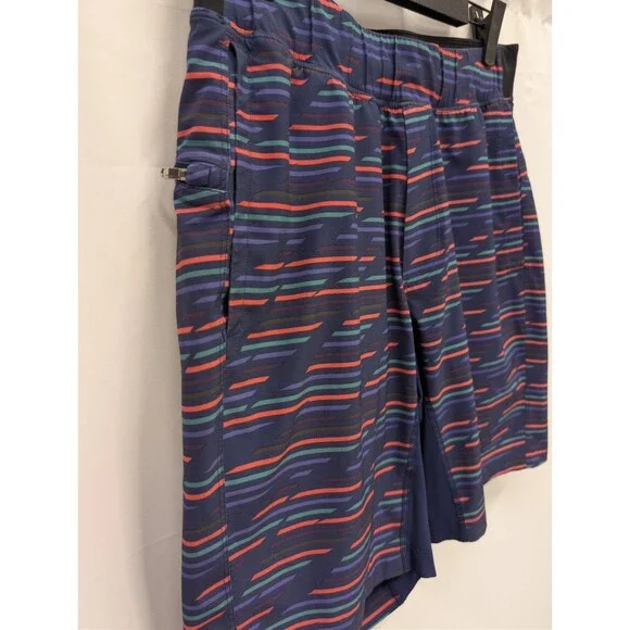 Lululemon T.H.E Short 9" *Size Medium* - Picture 2 of 9